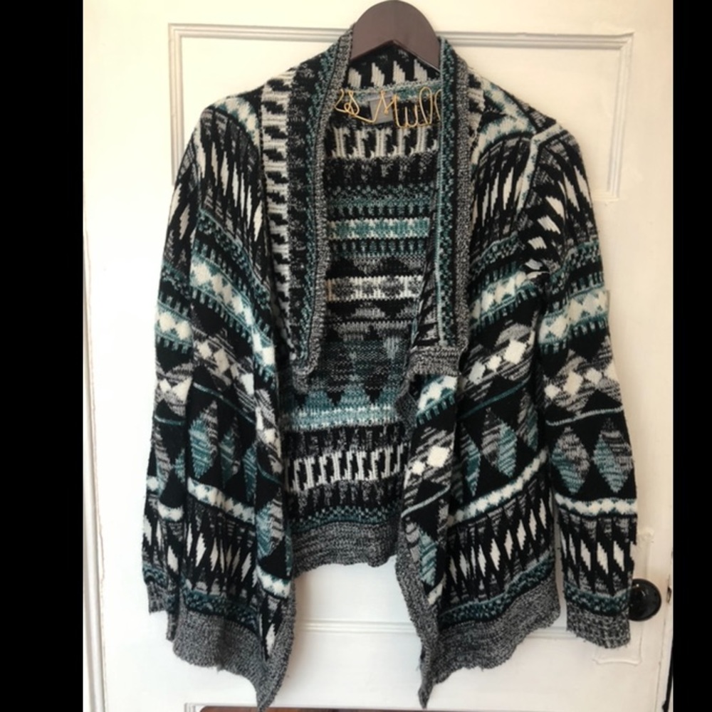 Draped open patterned sweater teal, black small